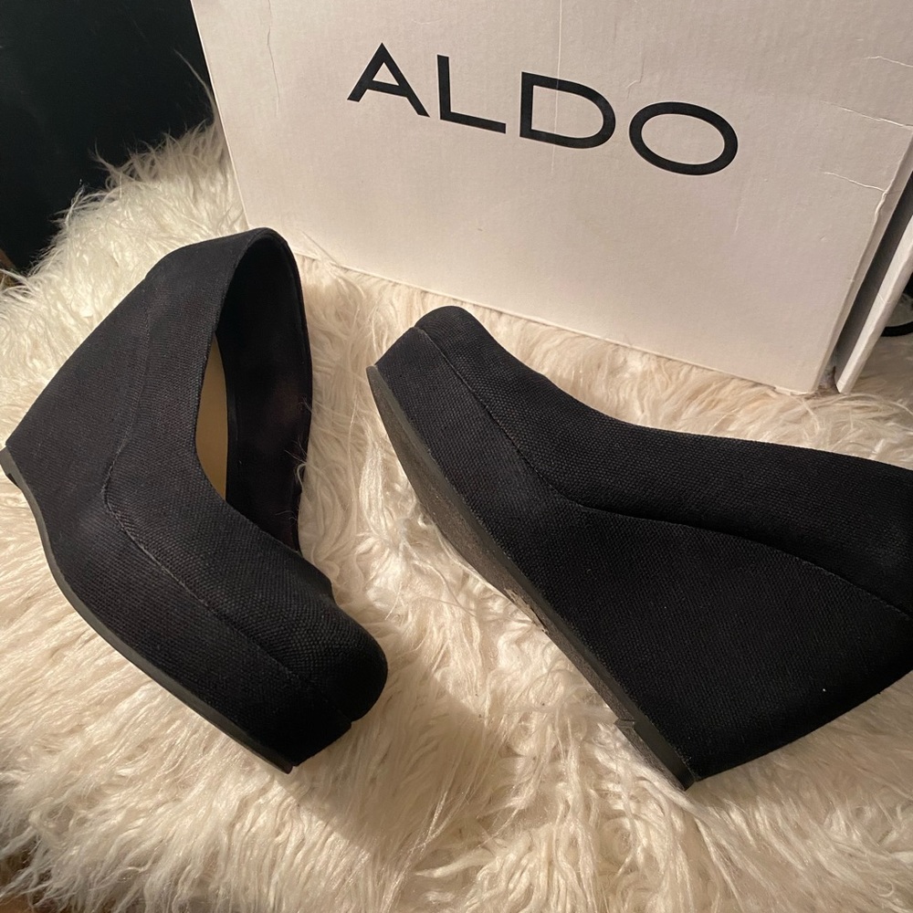 ALDO -Black canvas Platform Wedge Heel